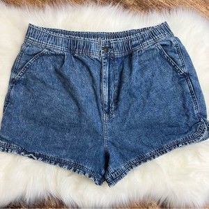AMERICAN EAGLE Mom Short Elastic Waist  SUPER CUTE & SO FEMININE